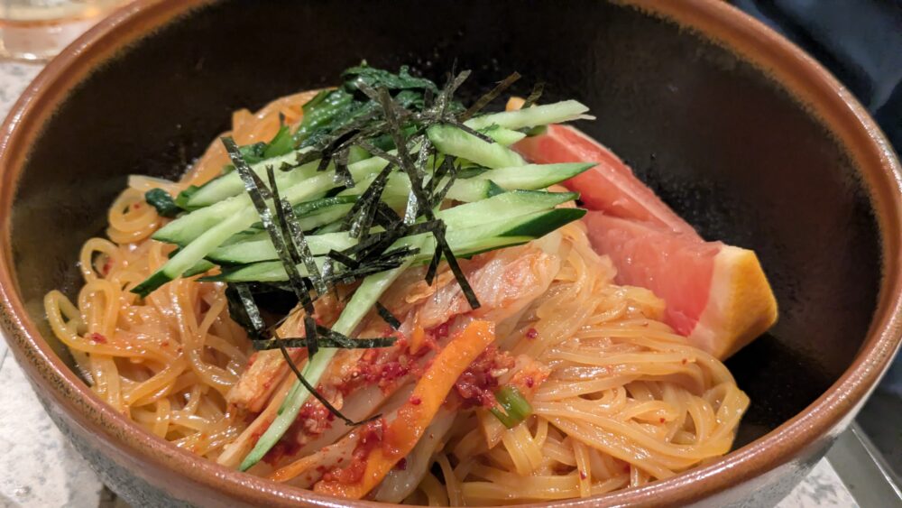 照月苑のビビン麺