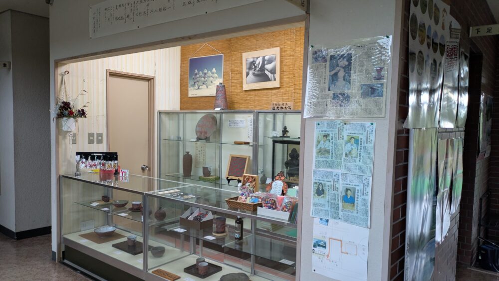 木造亀ヶ岡考古資料室の展示