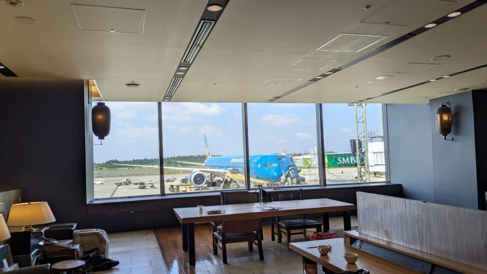 プライオリティパスラウンジNOA成田空港からの眺め