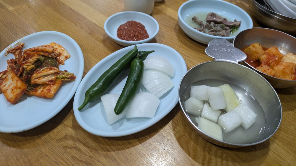 南浦参鶏湯の前菜