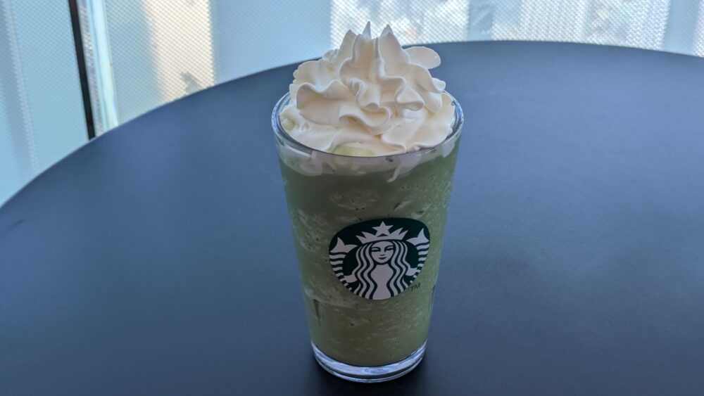 釜山エックス・ザ・スカイのスターバックスの抹茶フラペチーノ