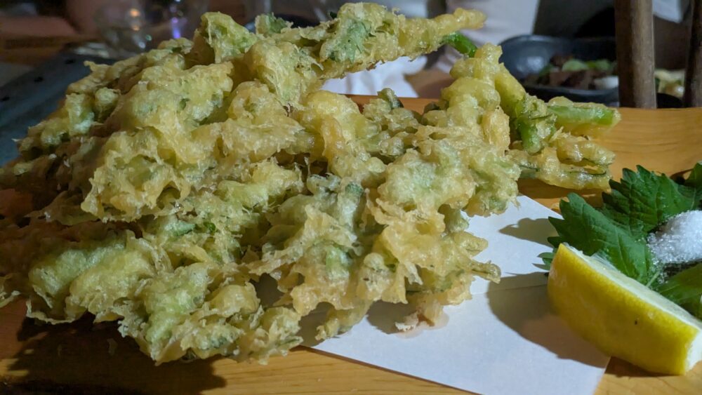 魚バカ一代新橋店の春菊の天ぷら