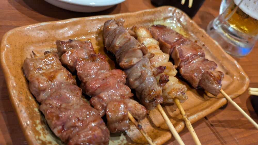 ます家芝大門店の焼き鳥盛り合わせ