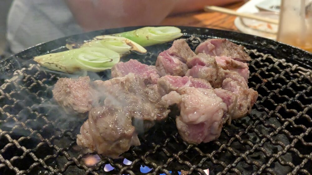 網焼きジンギスカン羊肉酒場悟大水道橋店の網焼き