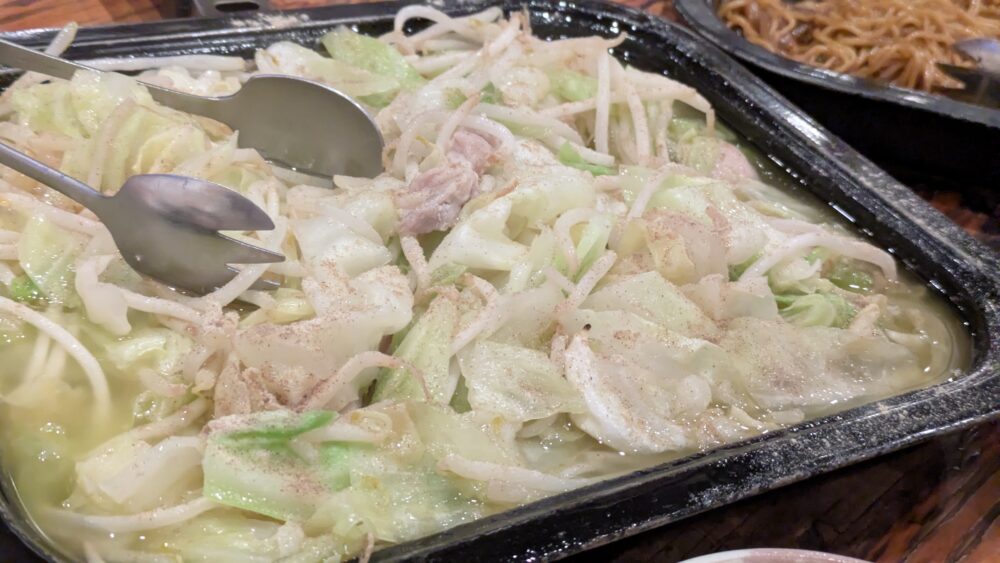 網焼きジンギスカン羊肉酒場悟大水道橋店の特製やさい炒め