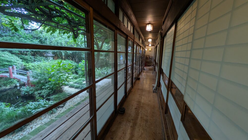 基別邸古楽庵の縁側
