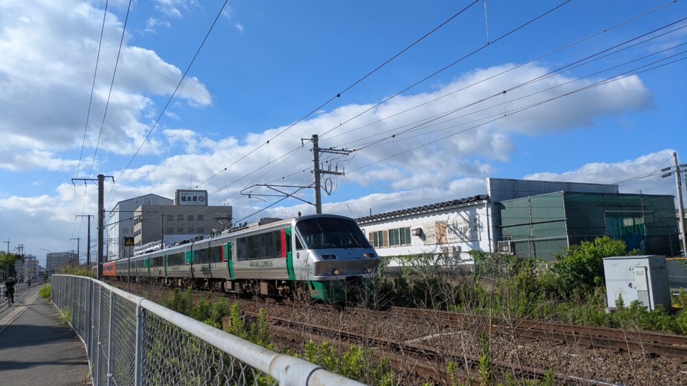 福岡の線路沿いをジョギング