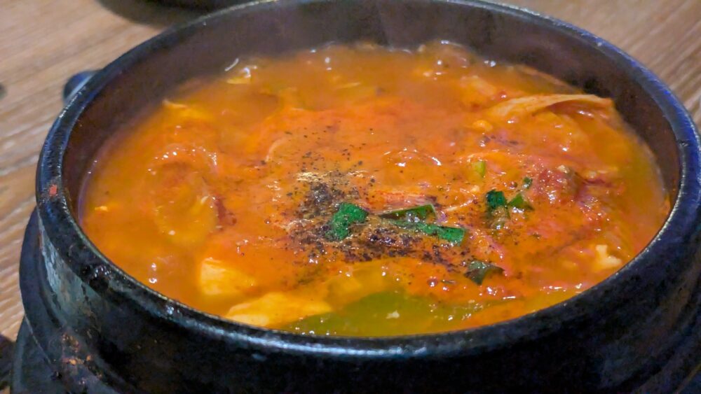 韓国料理ホンデポチャの海鮮スンドゥブ