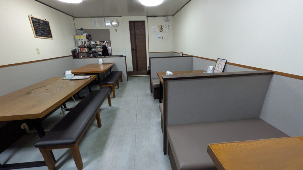 リニューアルした冨ノ家の店内