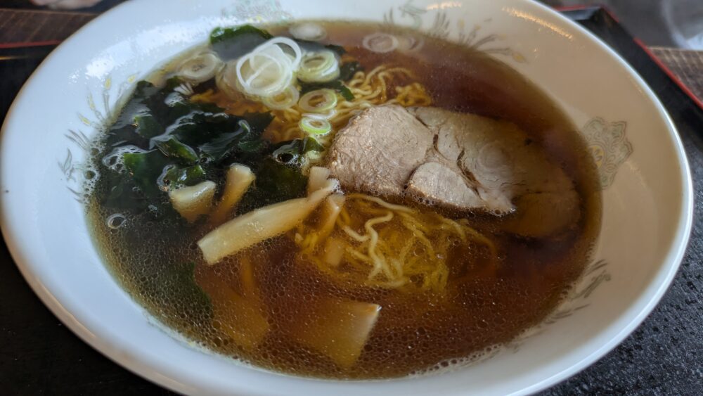 お食事処花りんごの醤油ラーメン