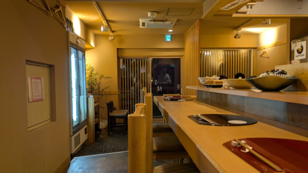 和菜結の店内