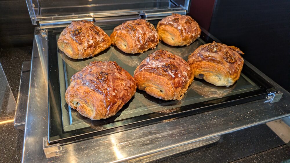 ホテルニューオータニのエグゼクティブハウス禅のランチのピエールエルメのパン