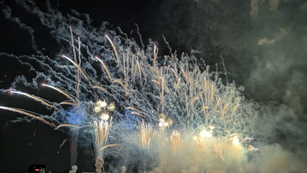市川市民納涼花火大会のBULE SPARK