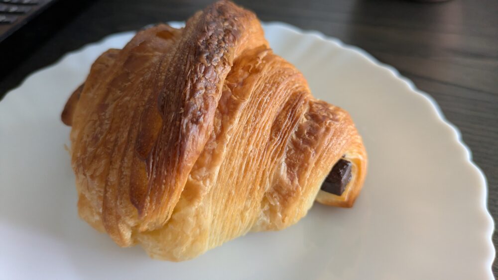 カモベイクハウスのチョコクロワッサン