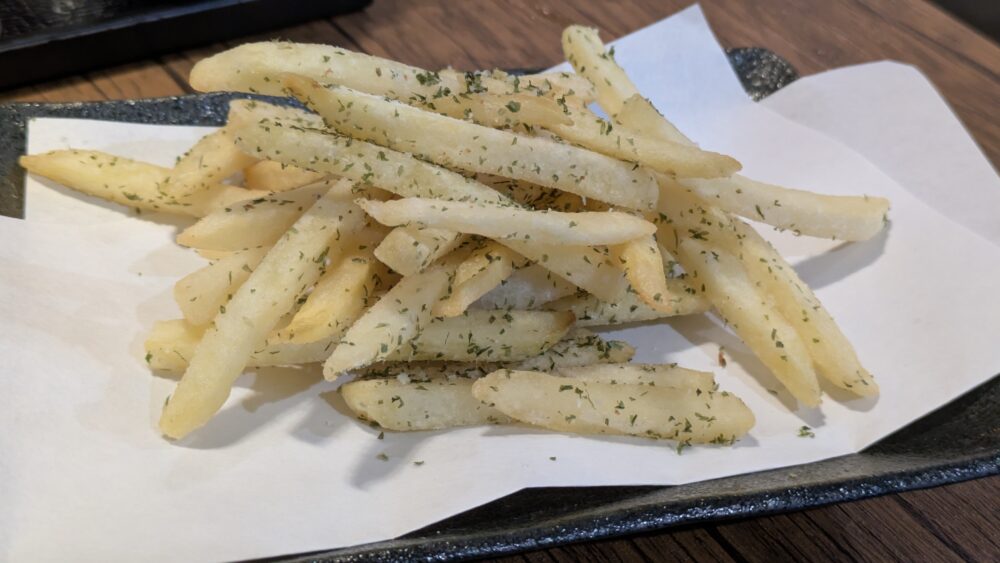 糀屋の塩麹パウダーとあおさのフライドポテト