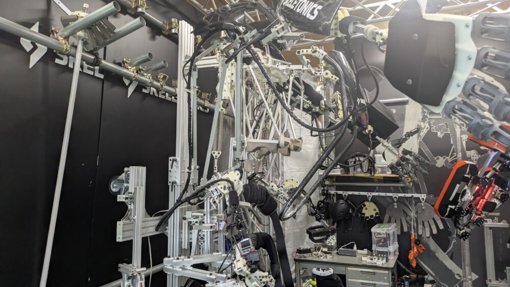 スケルトニクスの工場