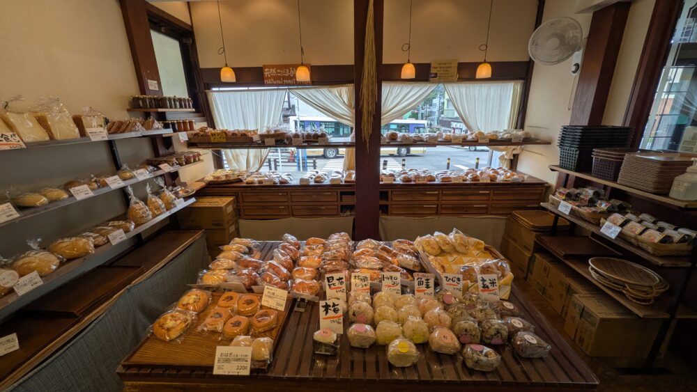 一言堂のパン売り場