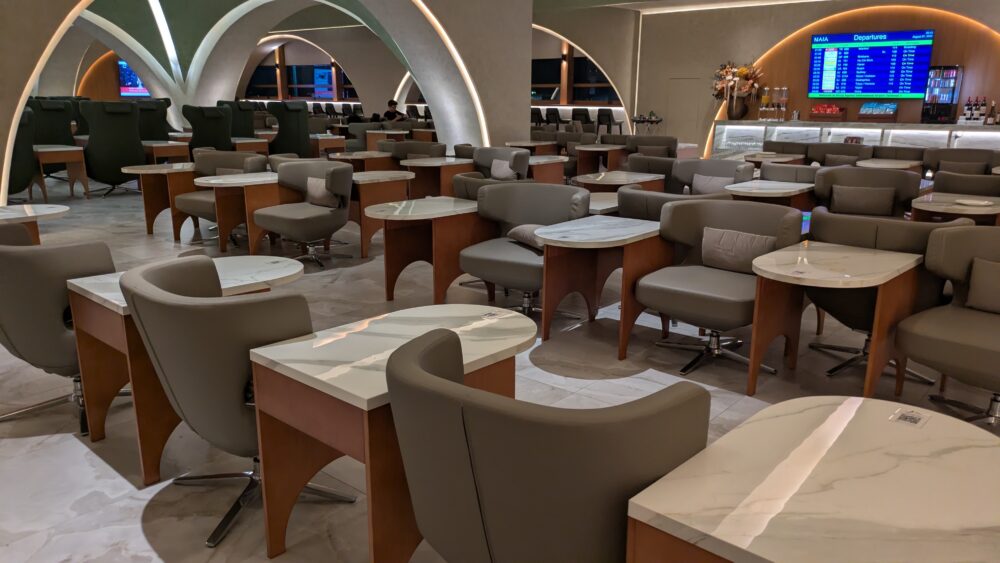 First Meridian Loungeのラウンジ内