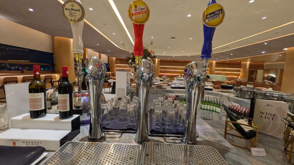 First Meridian Loungeのビールサーバー