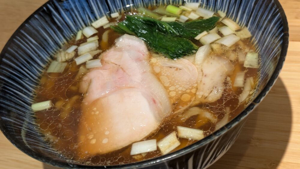 昆布水つけ麺MenZoの醤油ラーメン