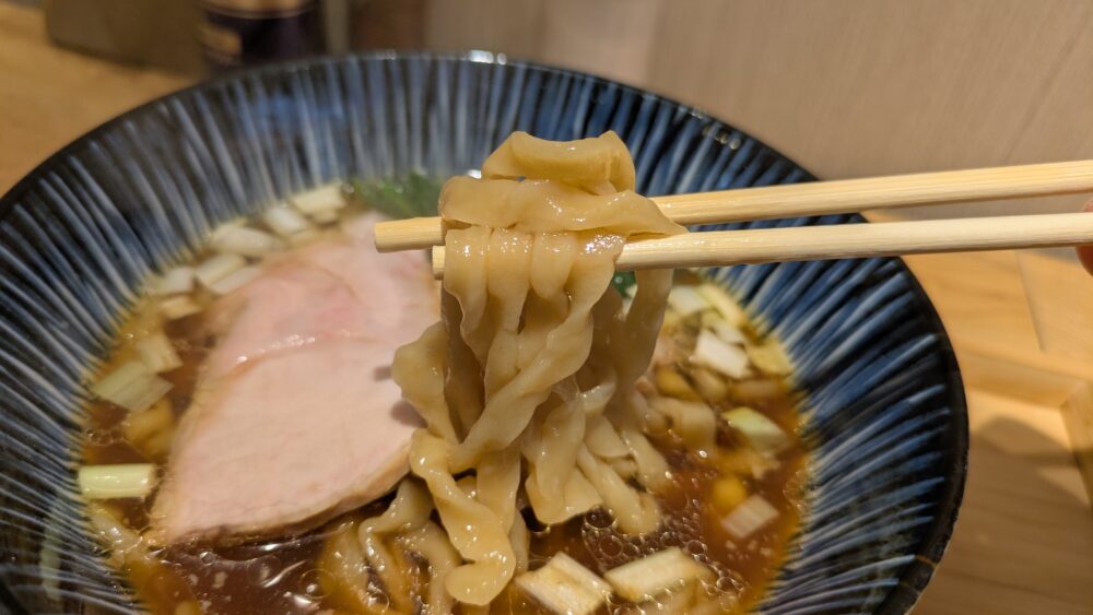 昆布水つけ麺MenZoの麺