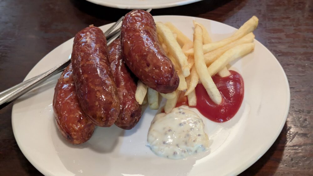 ビアライゼのソーセージ&ポテトフライ