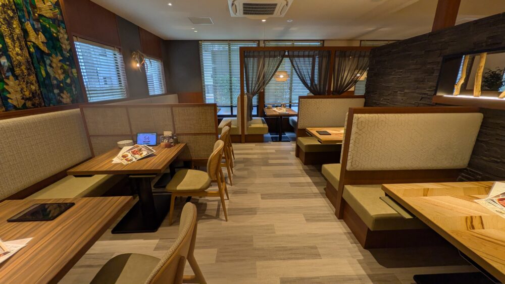 ペルティカ市川店のボックス席