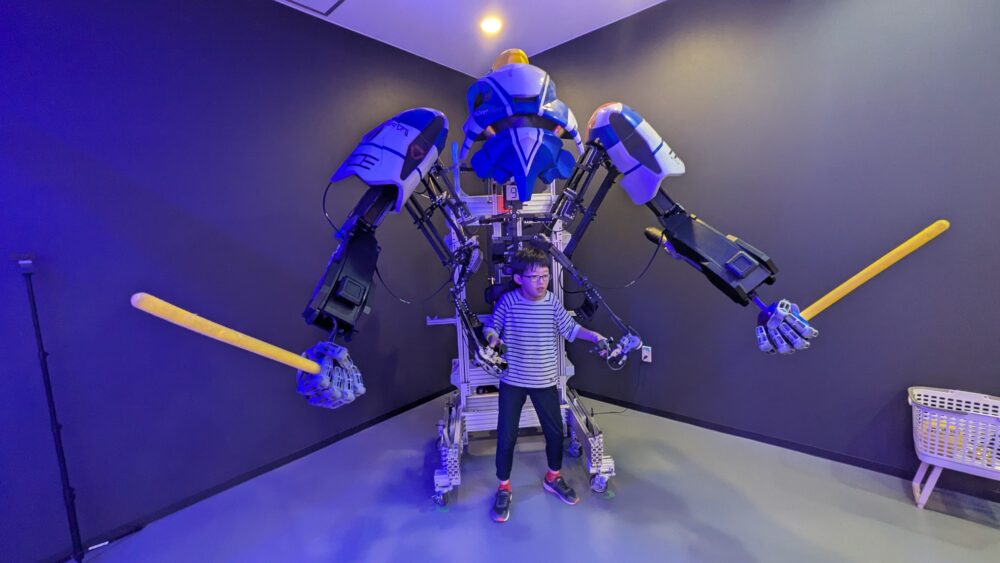 スケルトニクスお台場ロボットパークのロボットライド