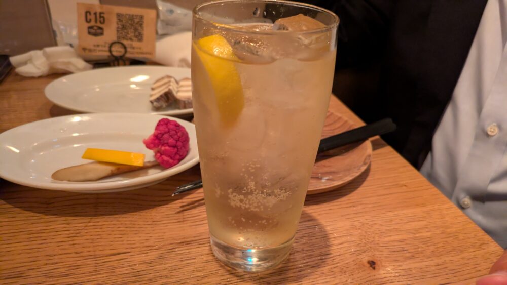 YONAYONABEERWORKS神田店のハイボール