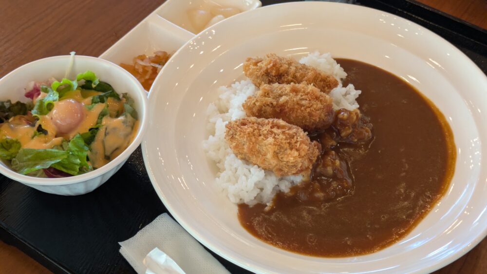 広陵カントリークラブのカキフライカレー