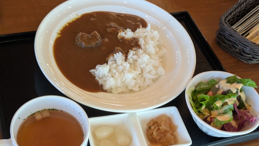 広陵カントリークラブのスパイシーカレーセット
