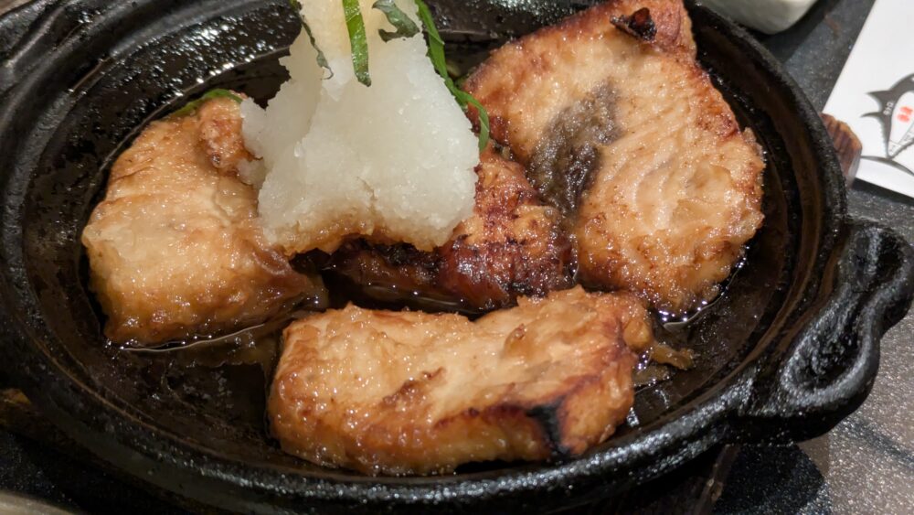 海の達磨魚心新橋店のカジキマグロステーキ鉄板焼き