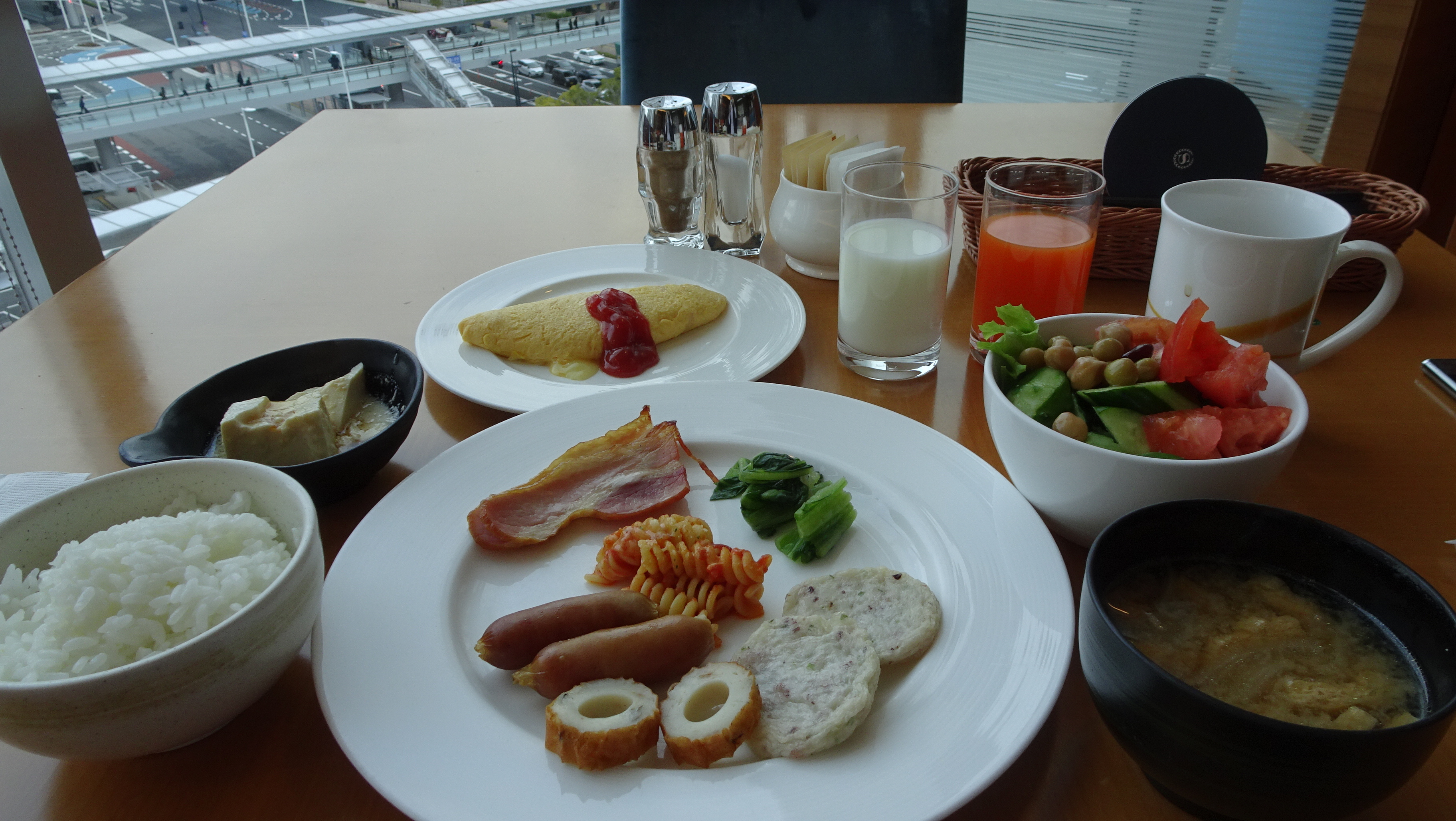 シェラトングランドホテル広島 朝食編 ブッフェレストラン ブリッジ Yas的なモノ
