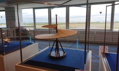 新千歳空港にある大空ミュージアムにあるダヴィンチのヘリコプター