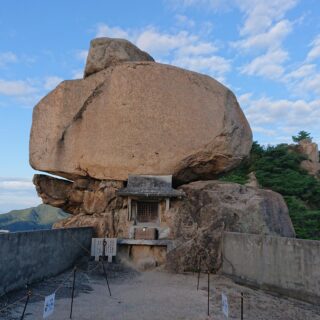 小豆島のパワースポットの重岩