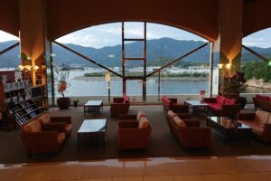 ベイリゾートホテル小豆島のロビーからの眺望