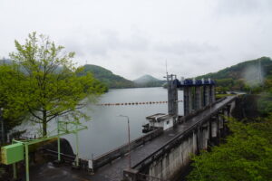 香川県の府中ダムの貯水湖