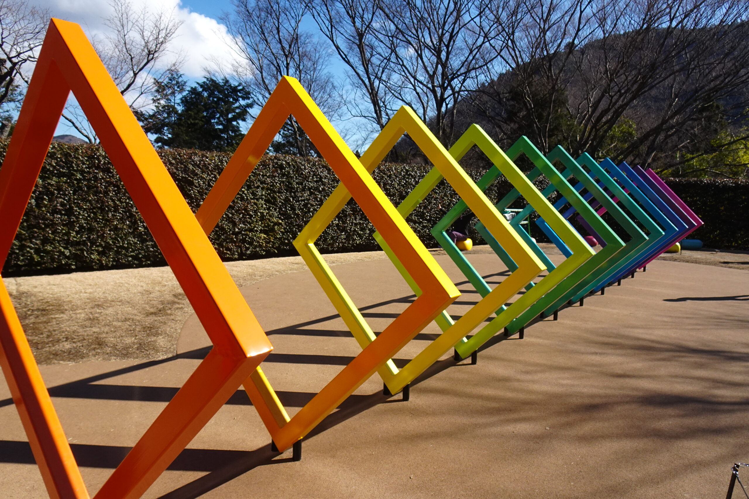 箱根彫刻の森美術館の宇宙的色彩空間