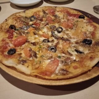 agito（アジト）の秋刀魚のピザ
