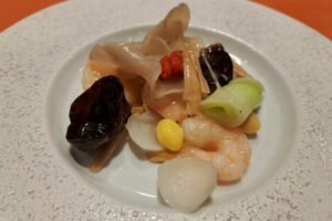 パレスホテル大宮中国料理瑞麟の白きくらげとユリ根と海老の塩味炒め