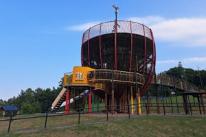 オホーツク公園の「ぼうけんの森」のタワー