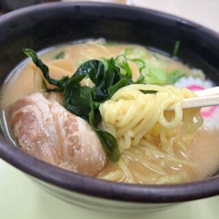 南海電鉄の社員食堂「難波給食場」のとんこつしょうゆラーメンは絶品