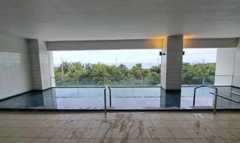 グランドメルキュール沖縄残波岬リゾートの大浴場のインフィニティ露天風呂
