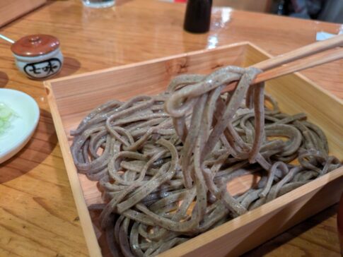 粗挽き蕎麦トキの十割蕎麦