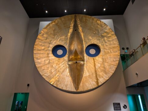 EXPO’70パビリオンの黄金の顔