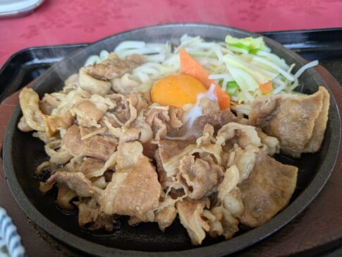 川越グリーンクロスのスタミナ鉄板焼きは一番人気