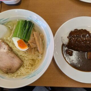 インディアン本店の志那そばと半カレーセット