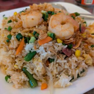 デュードロップイン（Dew Drop Inn）の炒飯