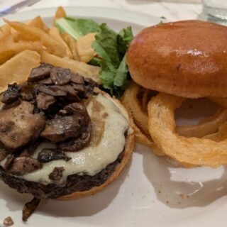 ジュニアーズのスイスバーガー