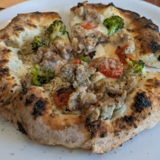 ピッツェリアドゥエランピオーニのサルシッチャ